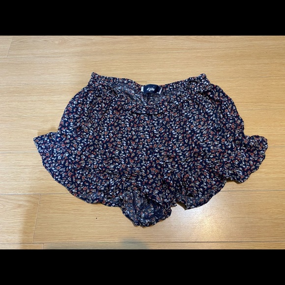 Hollister Pants - Hollister Frilly Ultra Hi Rise Shorts